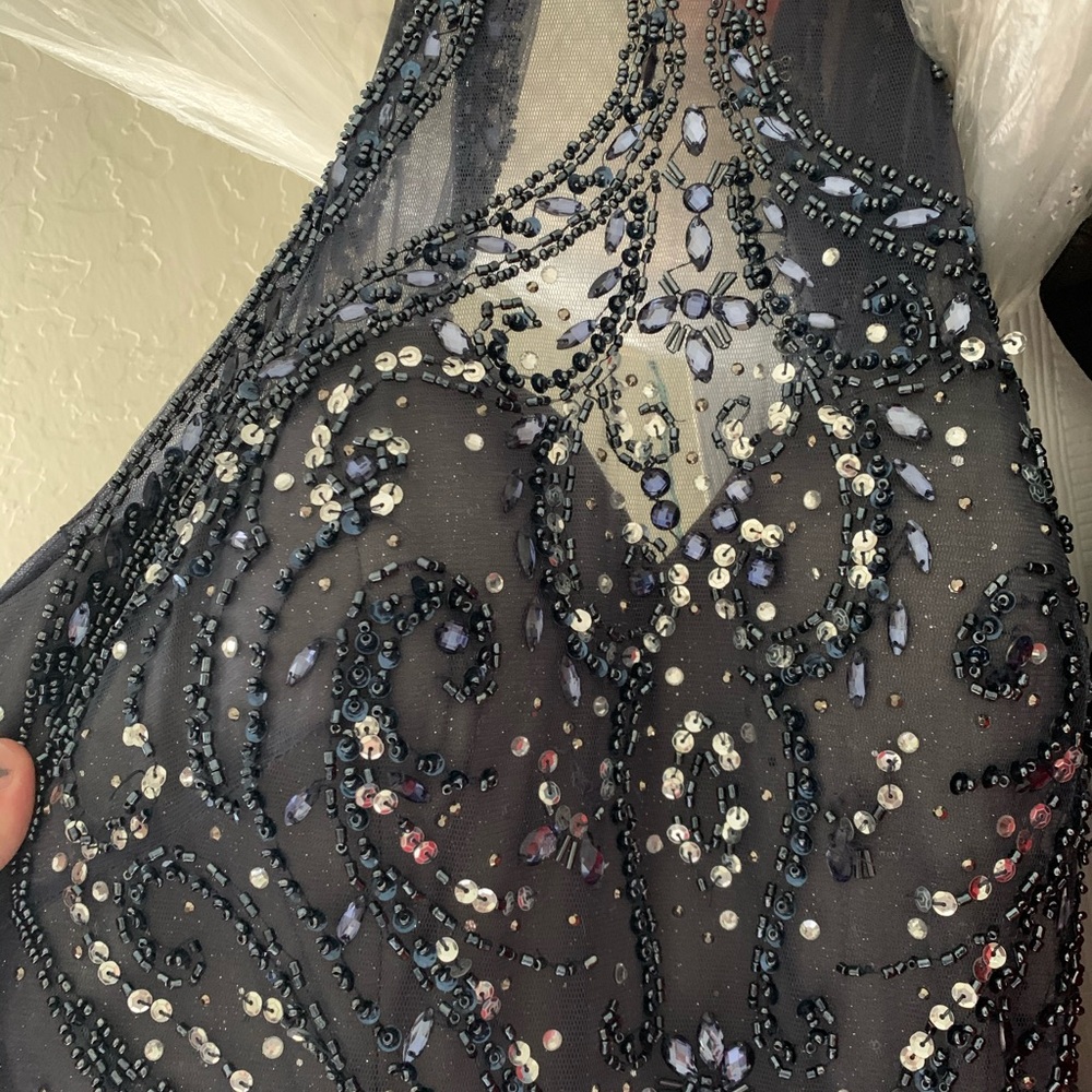 PROM DRESS - Picture 3 of 3
